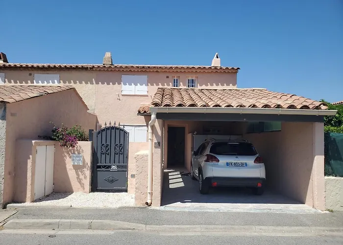 FREJUS Maison 3 chambres 100m2 Climatisee 6 Person